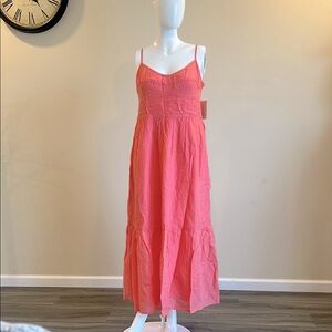 Universal Thread Women’s Elegant Pink Sleeveless Dress.